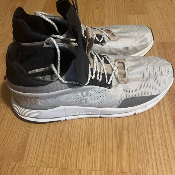 On Running Black and White Sneakers with Cushioned Sole - Picture 5 of 9